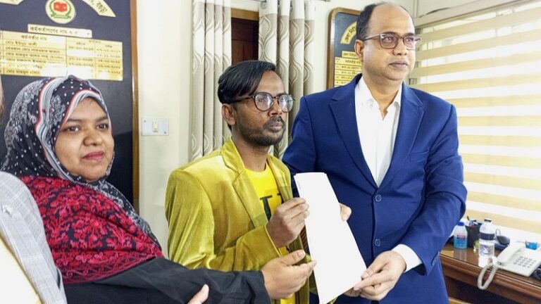 আবারও নির্বাচনে হিরো আলম