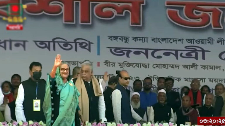 রাজশাহীর জনসভা মঞ্চে প্রধানমন্ত্রী