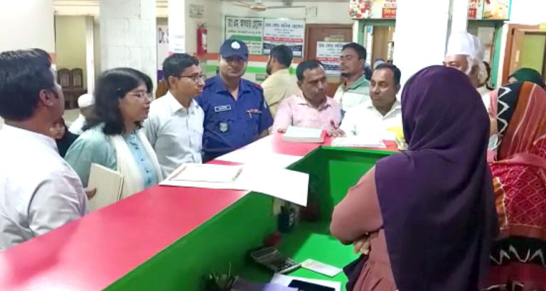 কুমিল্লায় দুই হাসপাতাল সিলগালা