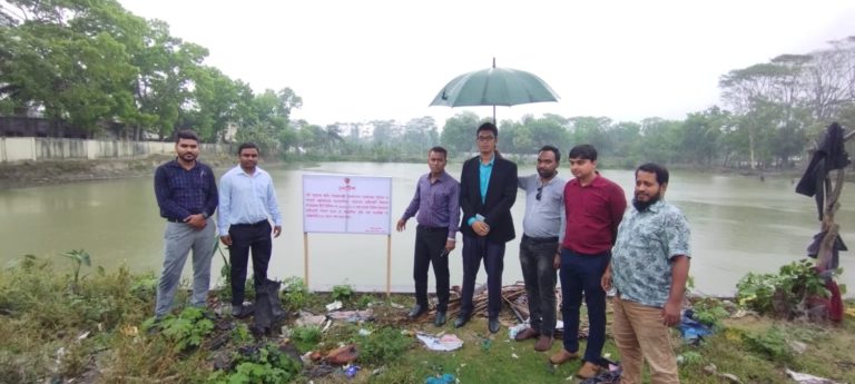 ১২ বছর কাউন্সিলরের দখলে থাকা পুকুর দখলমুক্ত করলেন গণপূর্ত