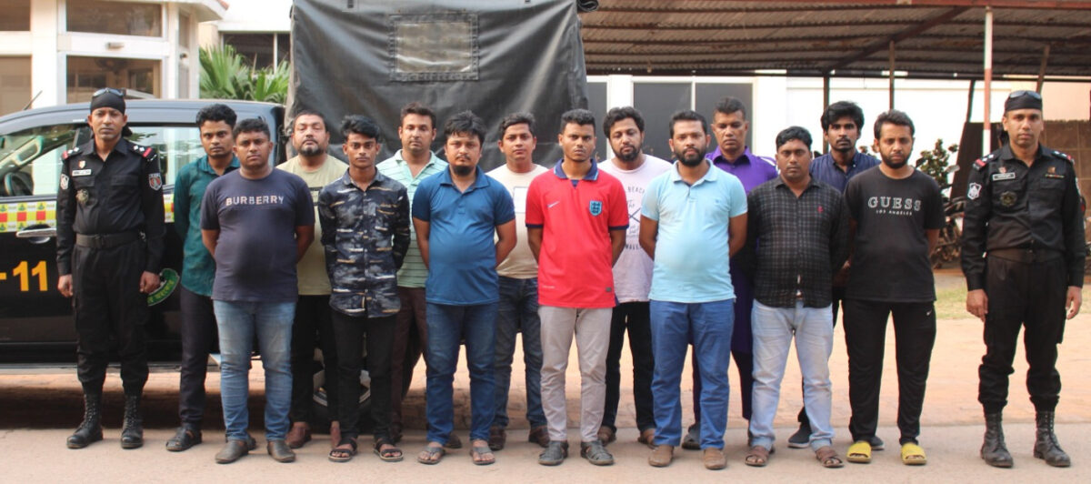 র‌্যাবের অভিযানে পাসপোর্ট দালাল চক্রের ১৪ সদস্য গ্রেফতার