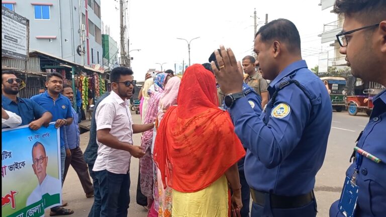 বরগুনায় জেলা যুবদলের বিক্ষোভ মিছিলে পুলিশের বাঁধা