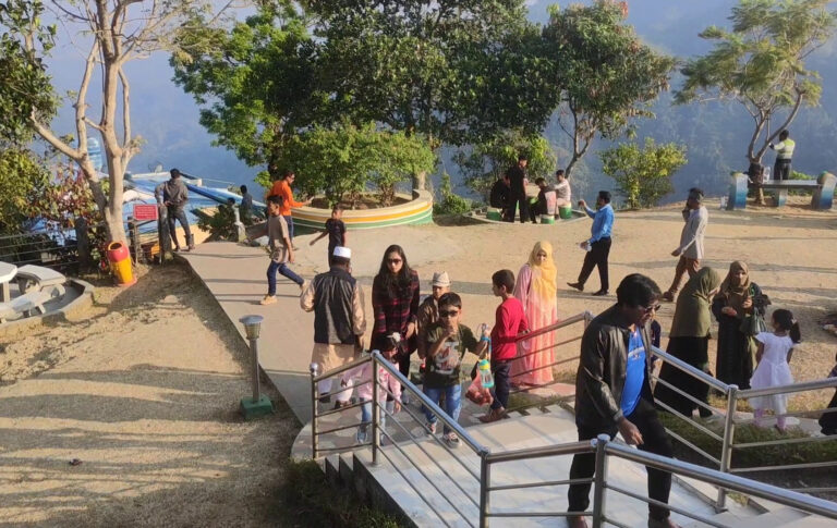 বান্দরবানে তিন উপজেলায় অনির্দিষ্টিকালের জন্য ভ্রমণ নিষেধাজ্ঞা