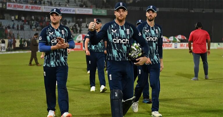 টাইগারদের অসহায় আত্মসমর্পনে সিরিজ নিশ্চিত করল ইংল্যান্ড