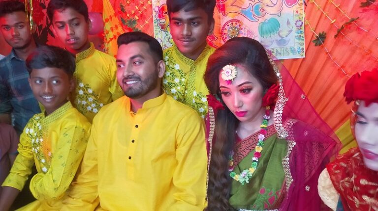 বিবাহের সংবর্ধনা পেলেন ইমরান ও ইন্দোনেশিয়ার নিকি