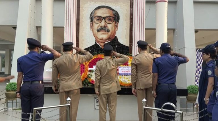পটুয়াখালীতে যথাযোগ্য মর্যাদায় পালিত হচ্ছে স্বাধীনতা দিবস
