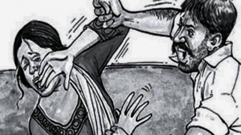 গৃহবধুকে হাত-পা বেঁধে মধ্যযুগীয় কায়দায় নির্যাতনের অভিযোগ