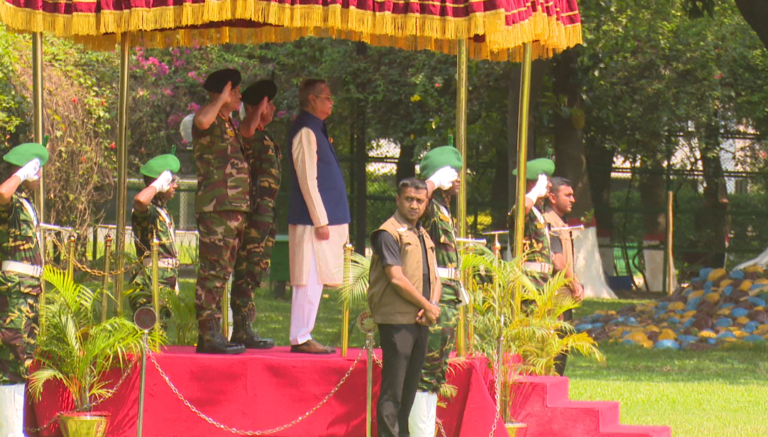 বঙ্গভবনে নবনিযুক্ত রাষ্ট্রপতিকে গার্ড অব অনার
