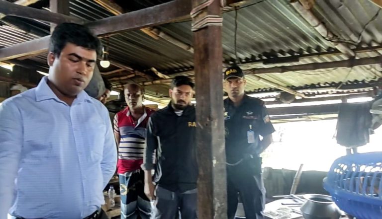 বাগেরহাটে যৌথ অভিযানে তিন প্রতিষ্ঠানকে জরিমানা