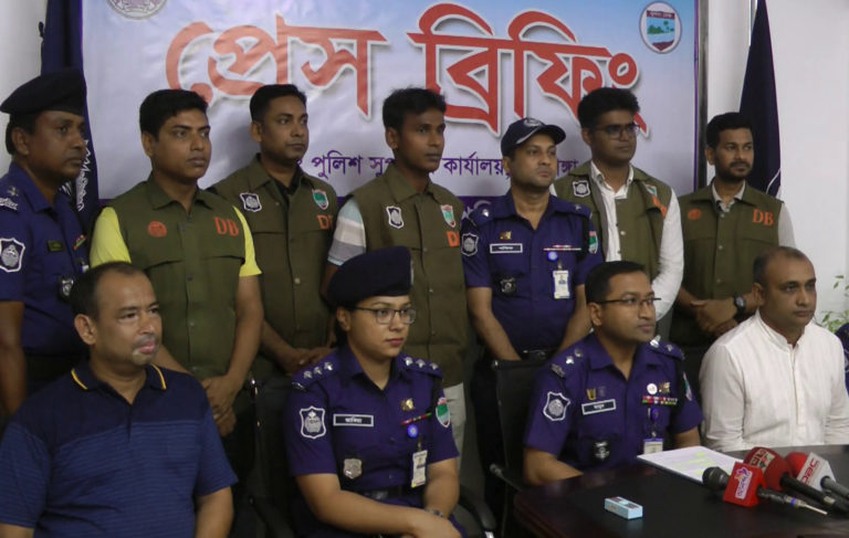 চুয়াডাঙ্গায় মাদক ব্যবসায়ী কিতাব হত্যা মামলায় গ্রেফতার ৪