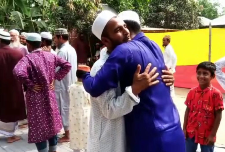 সৌদি আরবের সঙ্গে মিল রেখে লালমনিরহাটে ঈদ উদযাপন