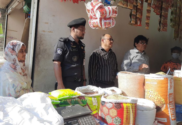 বাগেরহাটে বাজার নিয়ন্ত্রণে অভিযান