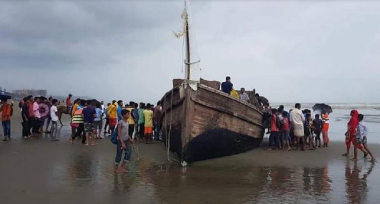 কক্সবাজারে ট্রলার থেকে ১০ জনের মরদেহ উদ্ধার