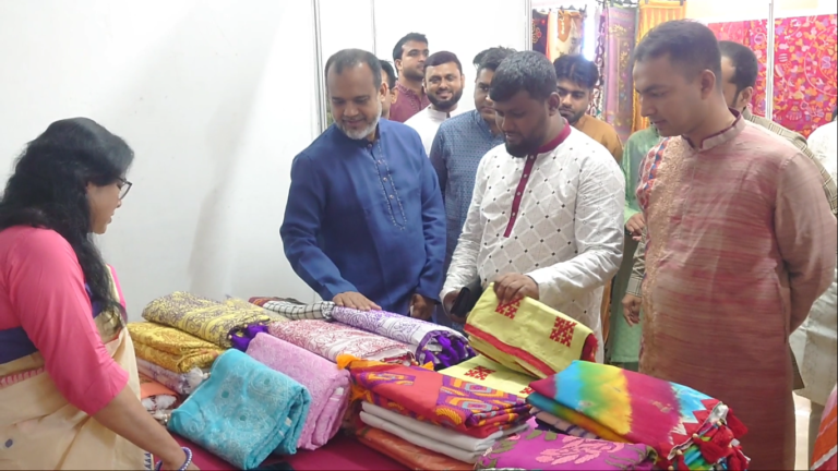 যশোরে নারী উদ্যোক্তাদের অংশগ্রহণে চলছে আইডিএলসি বৈশাখী মেলা