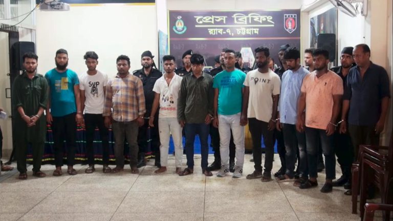 চট্টগ্রামে সংঘবদ্ধ ডাকাত চক্রের ১১ সদস্য আটক