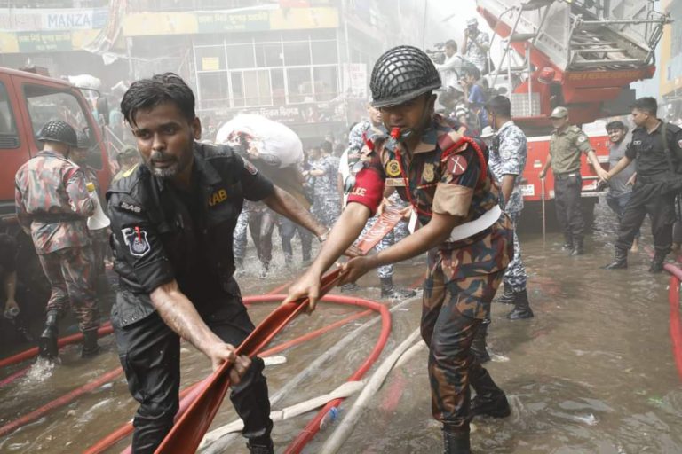 নিউ মার্কেট কখন খুলবে