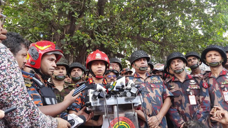 অগ্নিকাণ্ডের বিষয় খতিয়ে দেখতে বললেন ফায়ার সার্ভিসের ডিজি