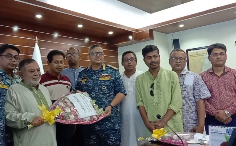 পায়রা বন্দরের নতুন চেয়ারম্যানকে বরণ, বিদায়ীকে সংবর্ধনা