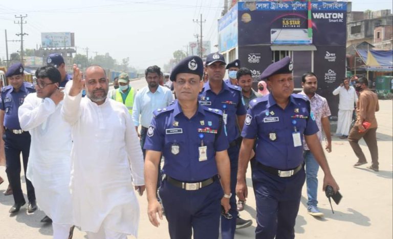 ঢাকা-টাঙ্গাইল-বঙ্গবন্ধু সেতু মহাসড়ক পরিদর্শনে পুলিশ সুপার