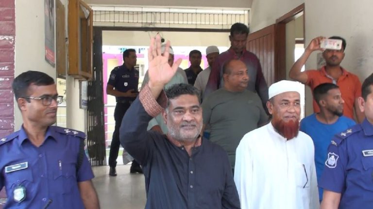 সাতক্ষীরায় বিএনপি ও জামায়াতের ৮ নেতাকর্মী গ্রেফতার