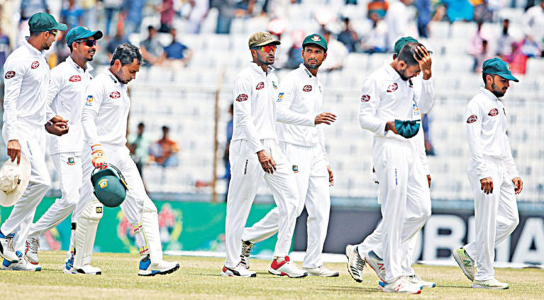টেস্টের তৃতীয় দিন মাঠে নেমেছে বাংলাদেশ ও আয়ারল্যান্ড