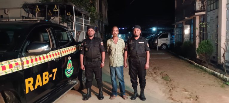 ফেনীতে মাদক কারবারি  আটক
