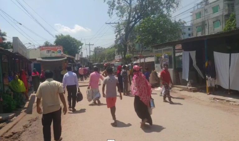 গাজীপুরে দুই মাসের বকেয়া বেতনের দাবী শ্রমিক অসন্তোষ