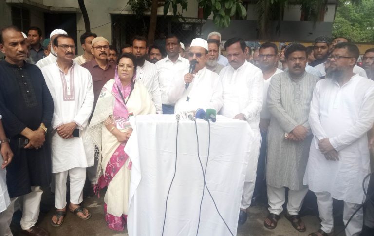 মানিকগঞ্জে ১০ দফা দাবিতে বিএনপির অবস্থান কর্মসূচি