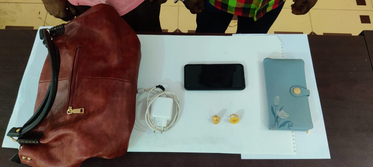 ফেনীতে অটোরিকশা থামিয়ে ছিনতাইয়ের আসামী গ্রেপ্তার