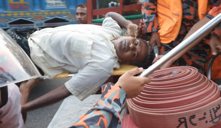ঝিনাইদহে কাভার্ডভ্যানের ধাক্কায় বাইসাইকেল আরোহী নিহত