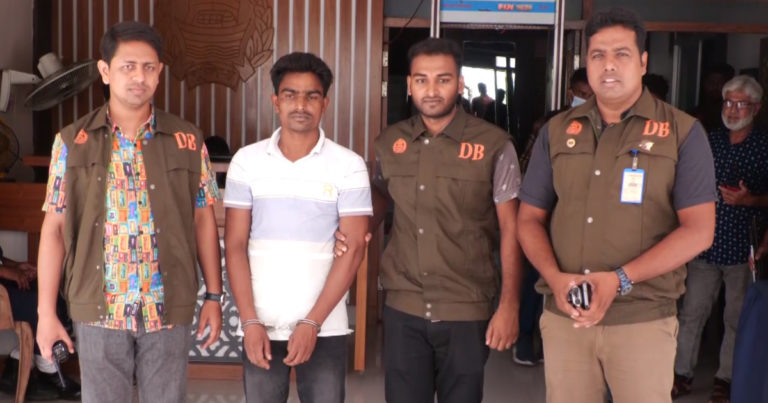 ঝিনাইদহে ডাকাত সর্দার গ্রেপ্তার