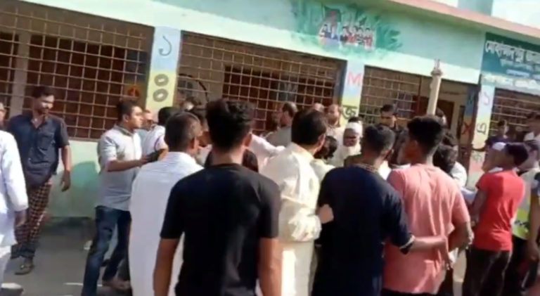 নোয়াখালীর চাটখিলে আ.লীগের দু’পক্ষের সংঘর্ষে পুলিশ সহ আহত-৯