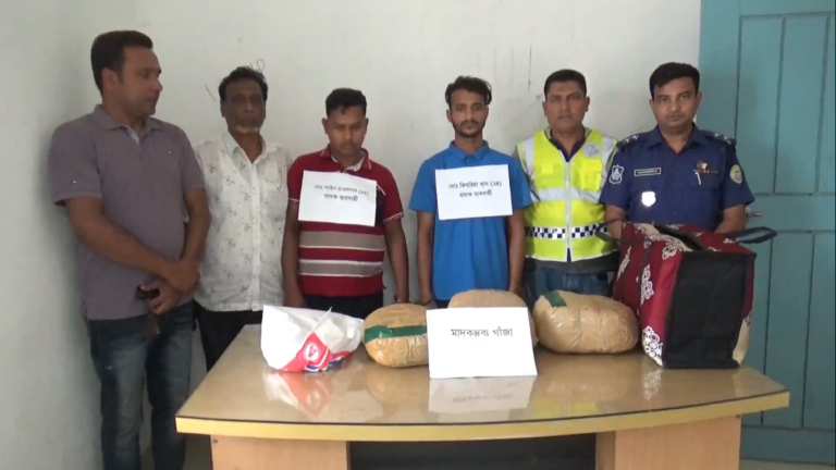 ঝালকাঠিতে বিপুল পরিমান মাদকসহ ২ যুবক আটক