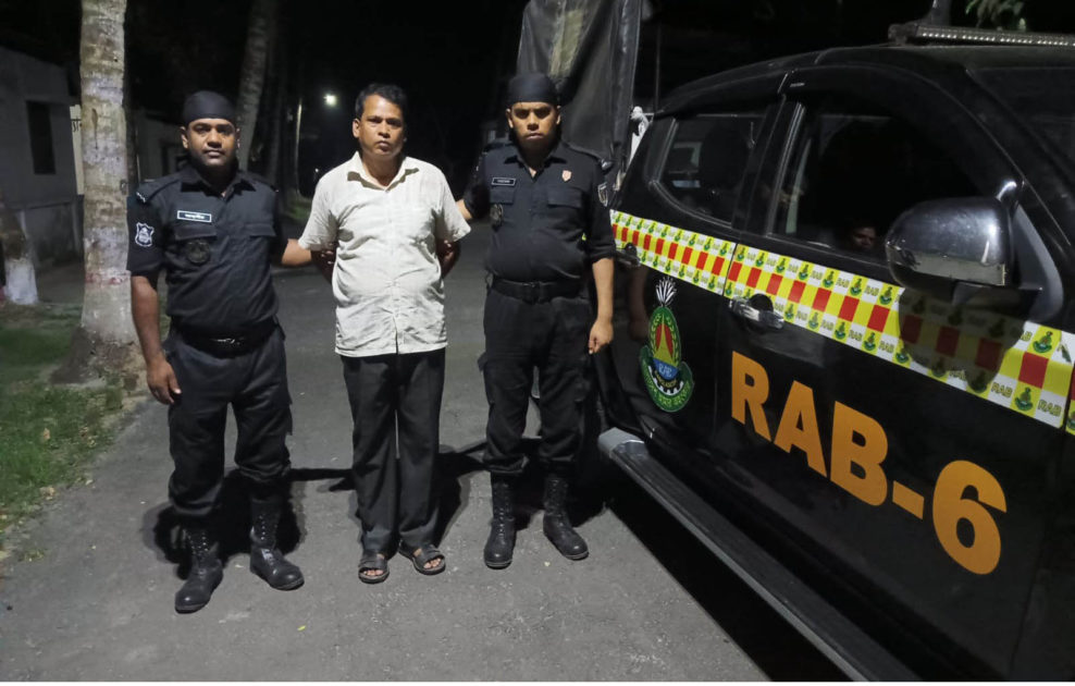 সাতক্ষীরায় শেখ হাসিনার গাড়ীবহরে হামলা মামলায় একজন আটক