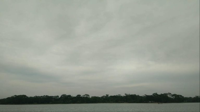 ঘূর্ণিঝড় মোখার আতঙ্কে ঝালকাঠি উপকূলবাসী