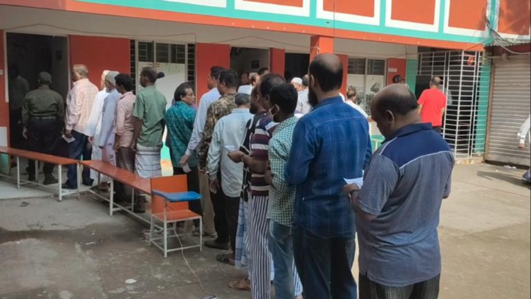 গাজীপুর সি‌টি নির্বাচনে ভোটগ্রহণ চলছে