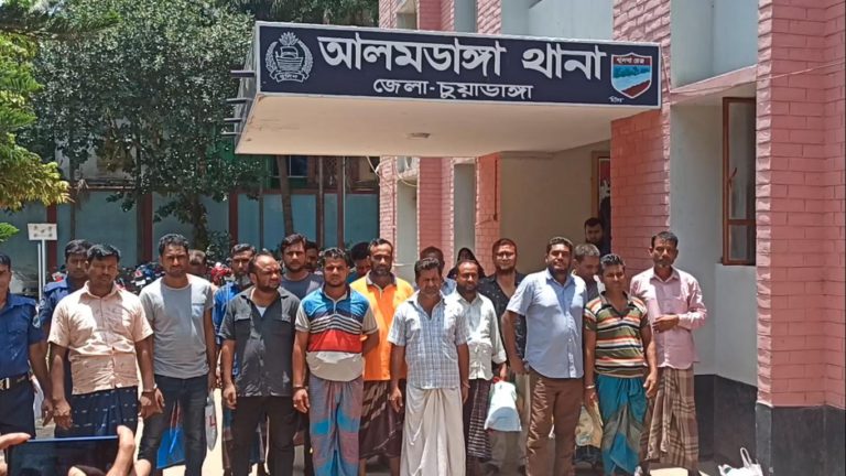 চুয়াডাঙ্গায় নাশকতা মামলায় বিএনপির ২১ নেতাকর্মী গ্রেপ্তার