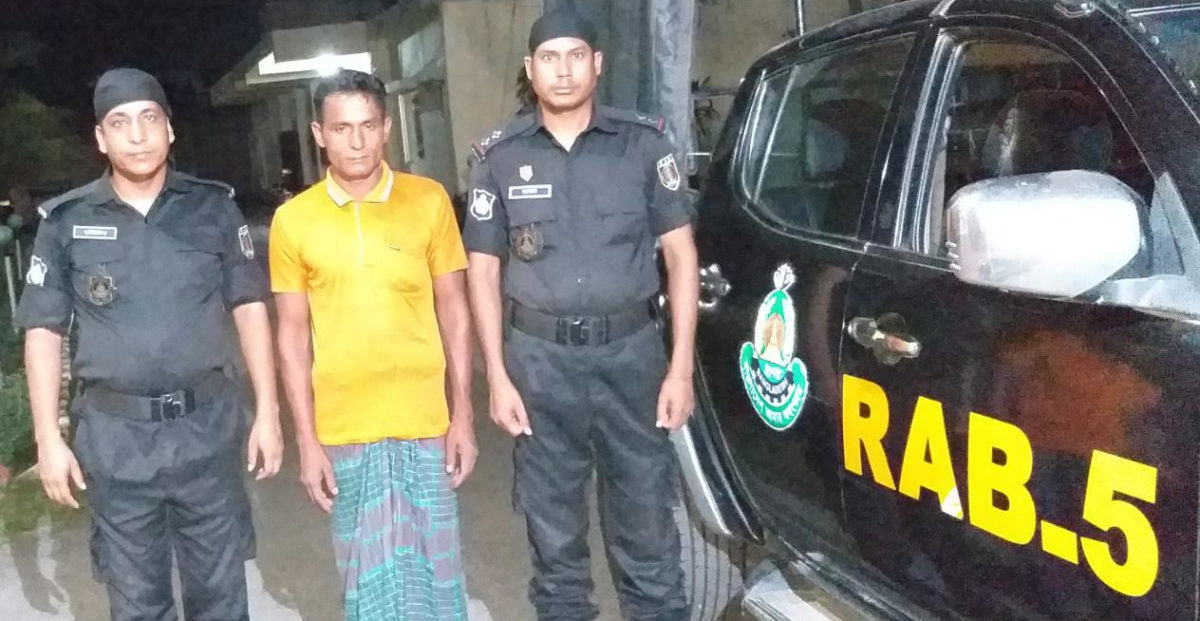 নাটোরে স্ত্রী হত্যা মামলার পলাতক আসামি গ্রেপ্তার
