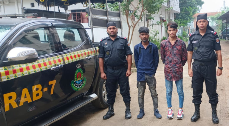ফেনীতে ২০ কেজি গাঁজাসহ দুই রোহিঙ্গা আটক