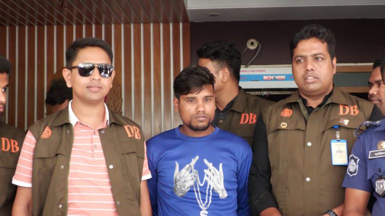 ঝিনাইদহে ইজিবাইক চালক হত্যা মামলায় প্রধান পরিকল্পনাকারী গ্রেপ্তার