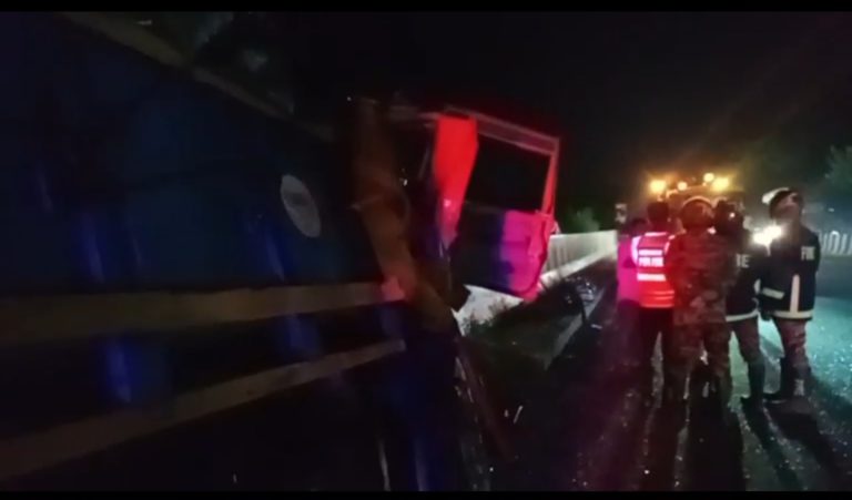 ফেনীতে কালর্ভাটের রেলিংয়ে ট্রাকের ধাক্কা চালক নিহত