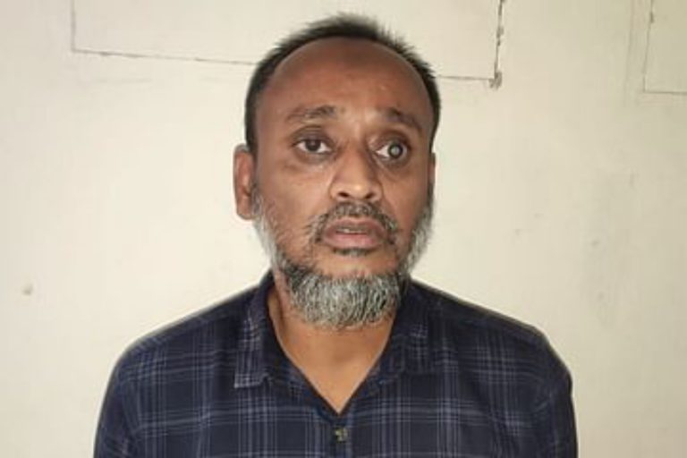 ৮ বছর পালিয়েও সাজা থেকে রক্ষা পাননি জাহিদ