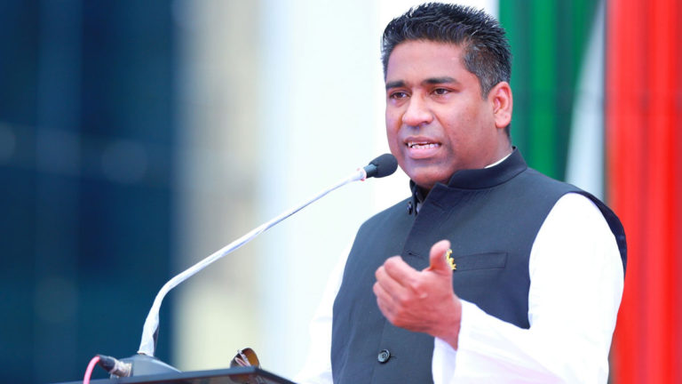 বিসিসি নির্বাচন: ভোট দেননি সাবেক মেয়র সাদিক আবদুল্লাহ