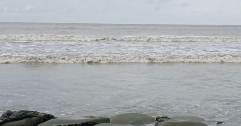 উত্তর বঙ্গোপসাগরে মেঘমালা, বন্দরে ০৩ নম্বর সতর্ক সংকেত