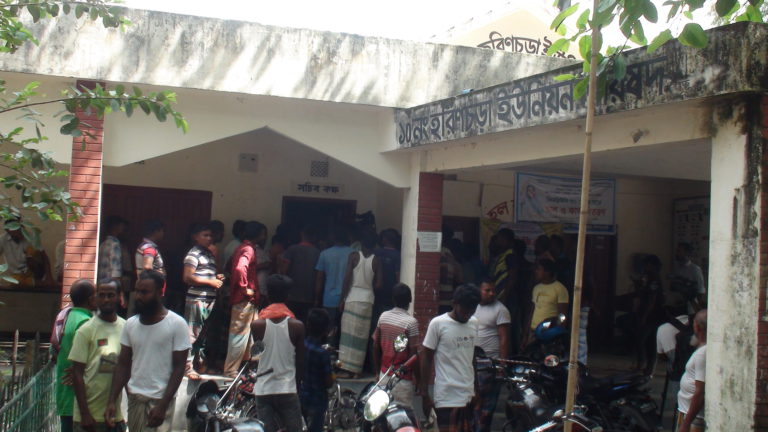 ভিজিএফ এর চাল নিয়ে চালবাজি