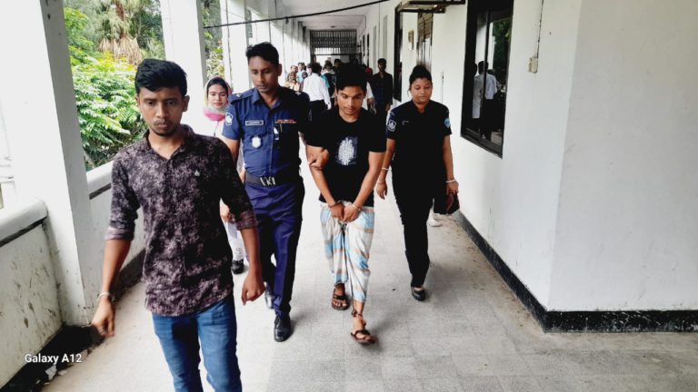 গৃহশিক্ষকের বিরুদ্ধে স্কুলছাত্রী হত্যার অভিযোগ