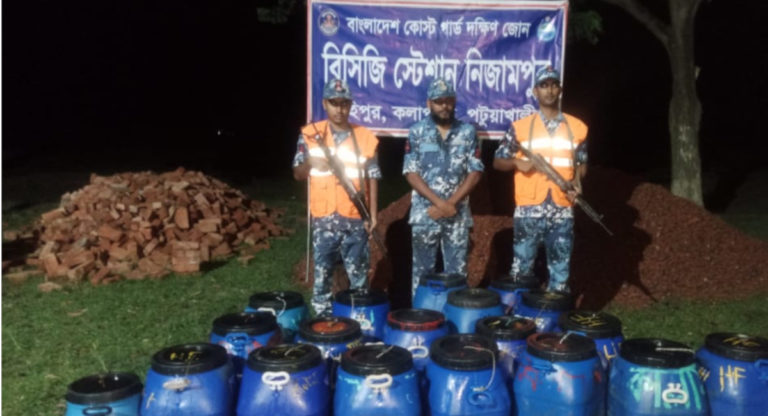 ১০ লাখ পিস গলদা চিংড়ি রেনু জব্দ