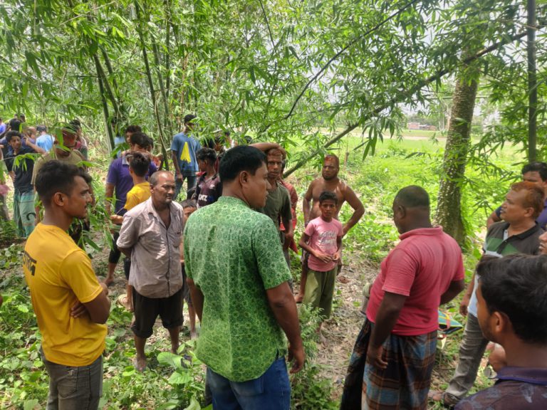 বাঁশঝাড় থেকে নৈশ্য প্রহরীর মরদেহ উদ্ধার