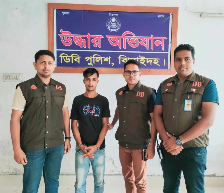 ঝিনাইদহে চাঁদার দাবীতে বাড়িতে বোমা হামলা, গ্রেফতার ১