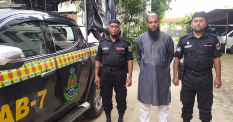 চাচাতো ভাইকে হত্যার ১৯ বছর পর গ্রেফতার সিরাজুল